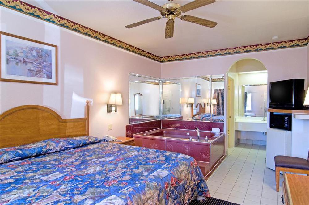 Americas Best Value Inn Downtown Houston Kamer foto