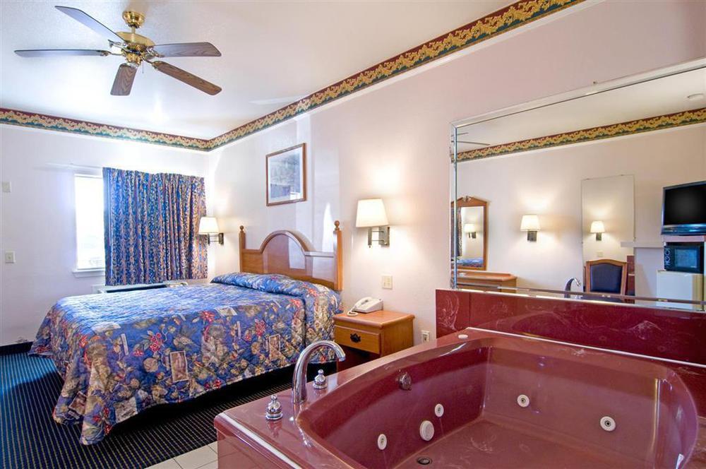 Americas Best Value Inn Downtown Houston Kamer foto